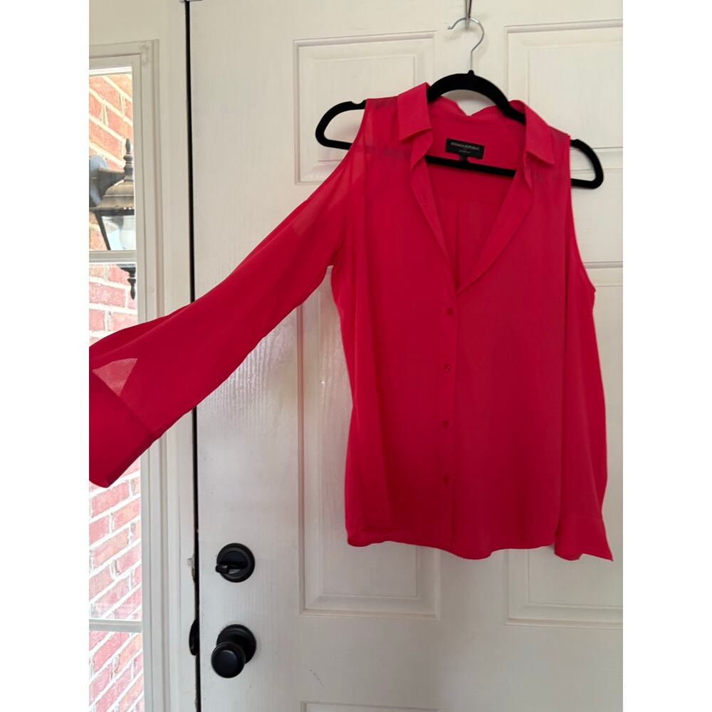 Banana Republic Size XS Coral Cold Shoulder Button-Up Blouse